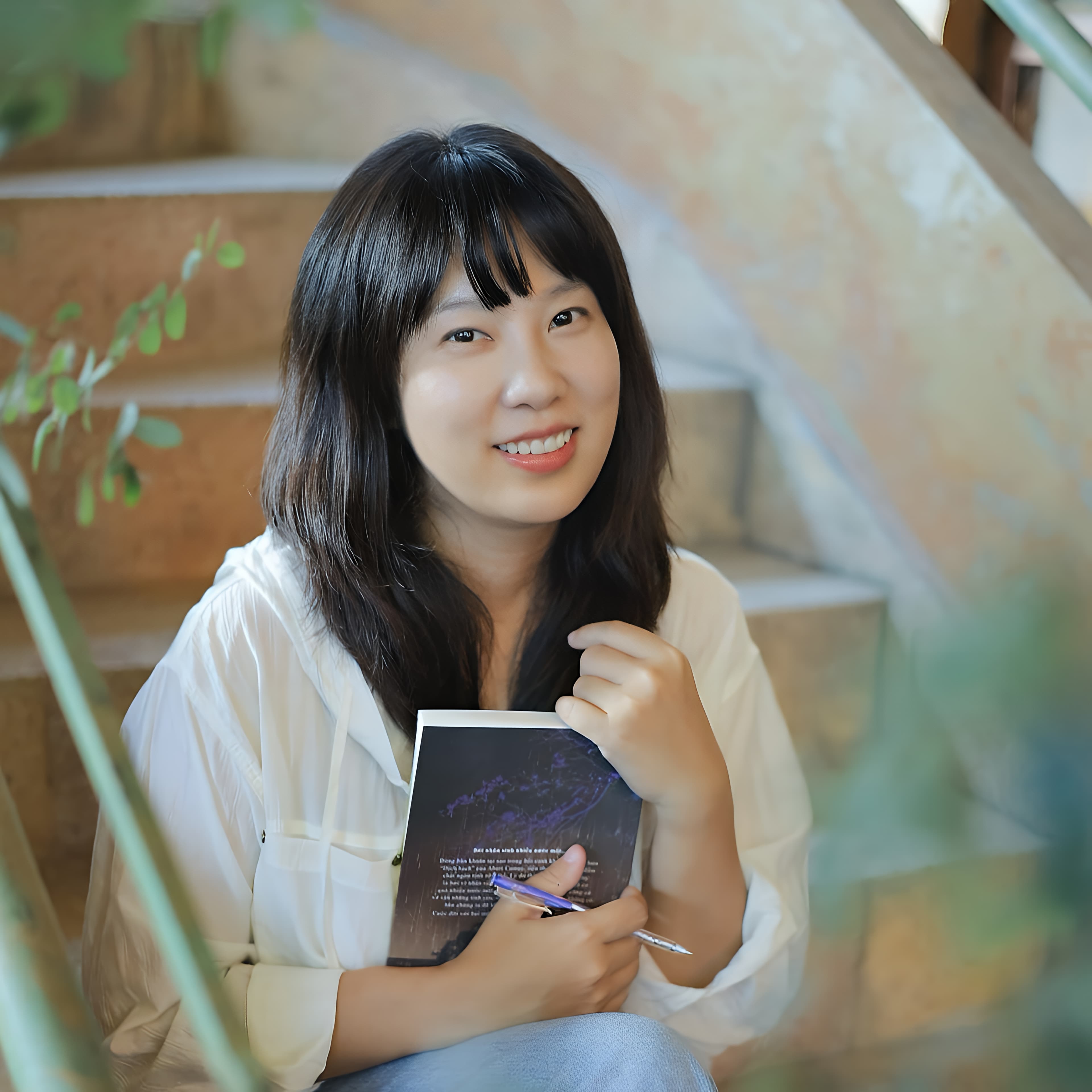 Lương Thị Ái Vân — Hồ Điệp Thanh Thanh